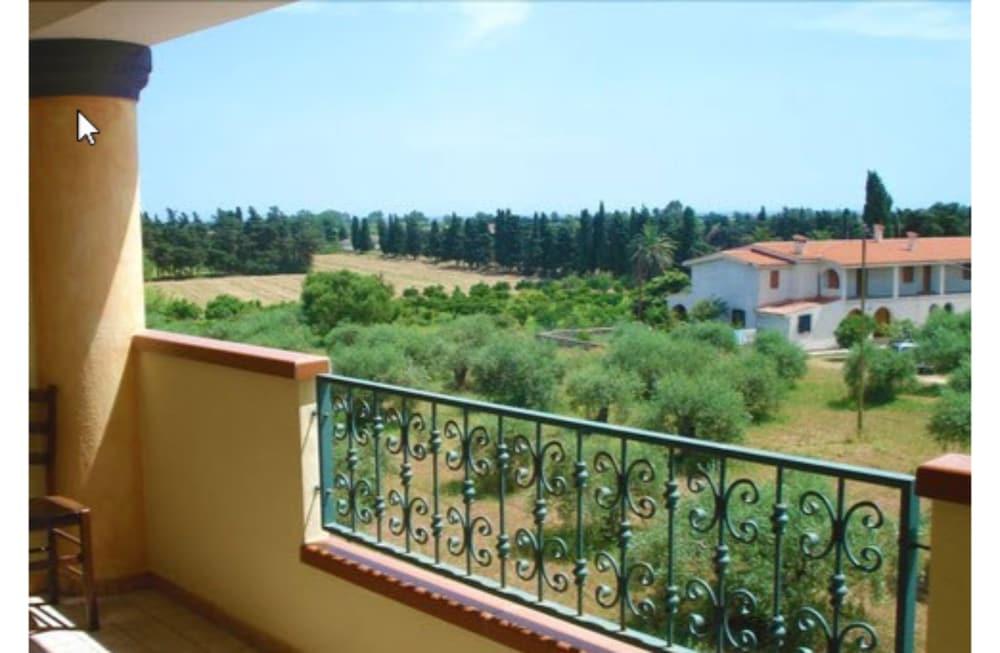 Hotel Baia Marina Orosei Exterior foto