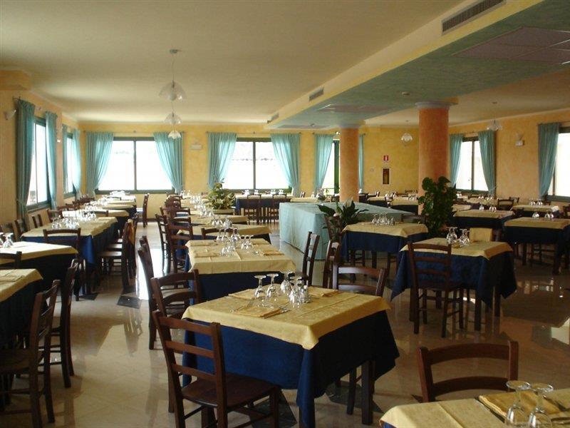 Hotel Baia Marina Orosei Exterior foto